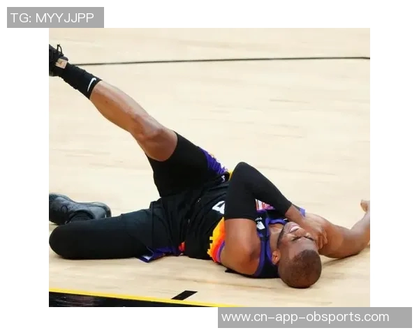 克里斯保罗或将被猛龙裁掉或买断外界普遍关注其未来动向 克里斯保罗或将被猛龙裁掉或买断外界普遍关注其未来动向